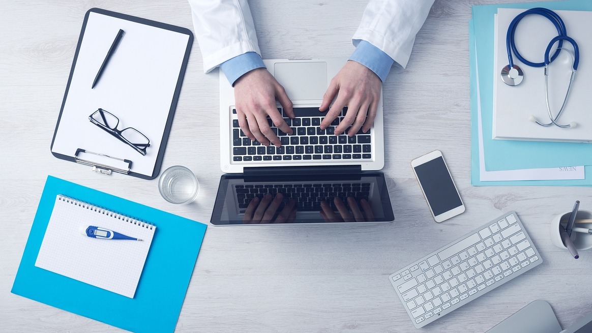 Como escolher o sistema ideal para médicos, clínicas e profissionais da saúde Como escolher o sistema ideal para médicos, clínicas e profissionais da saúde